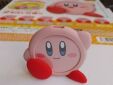Kirby button met voetjes versie B