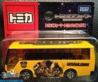 amsterdam-toy-store-netherlands-Transformers Tomica Transformers bus met Bumblebee afbeelding