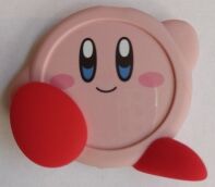 Kirby button met voetjes versie B