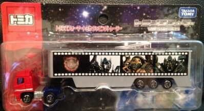 amsterdam-action-figure-toy-store-Transformers Tomica Transformers Optimus Prime vrachtwagen met opdruk
