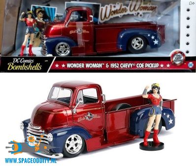 jada-amsterdam-speelgoed-winkel-te koop-DC Comics Bombshells Wonder Woman & 1952 Chevy Coe Pickup
