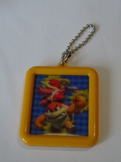 Super Mario 3D Land sleutelhanger nummer 3 gele rand